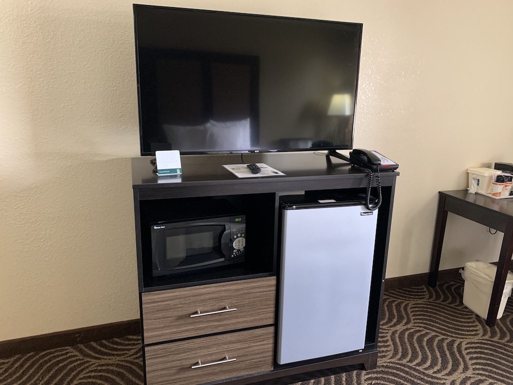 Quality Inn and Suites Florence Cincinnati South 27/48