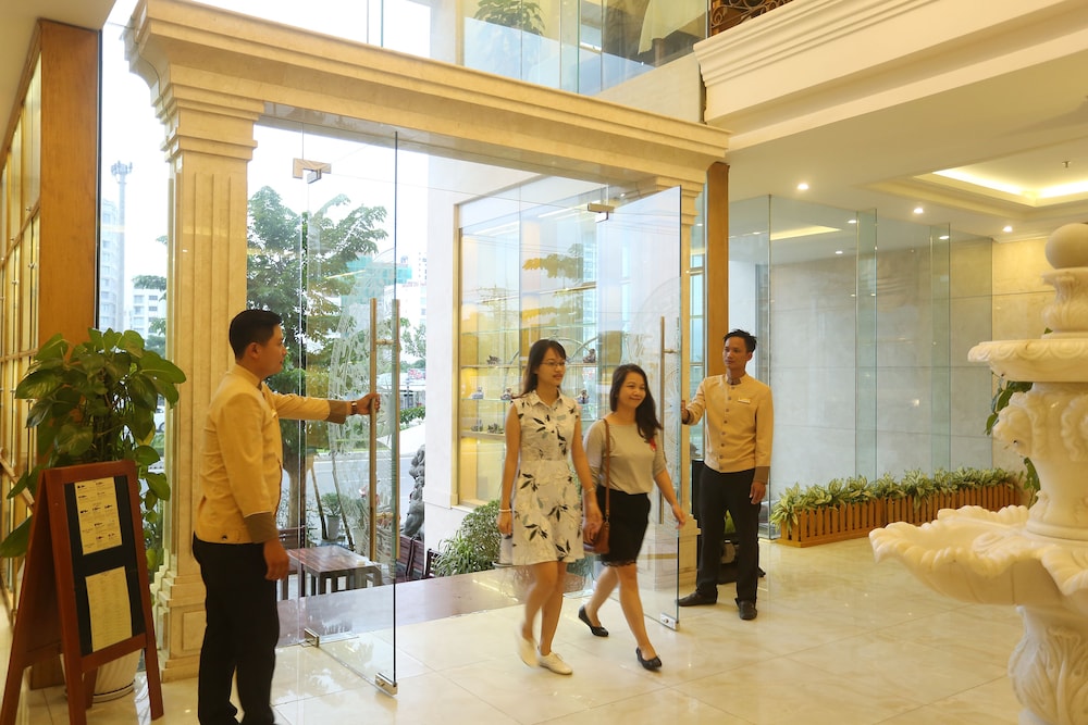 Royal Family Hotel Da Nang 29/50