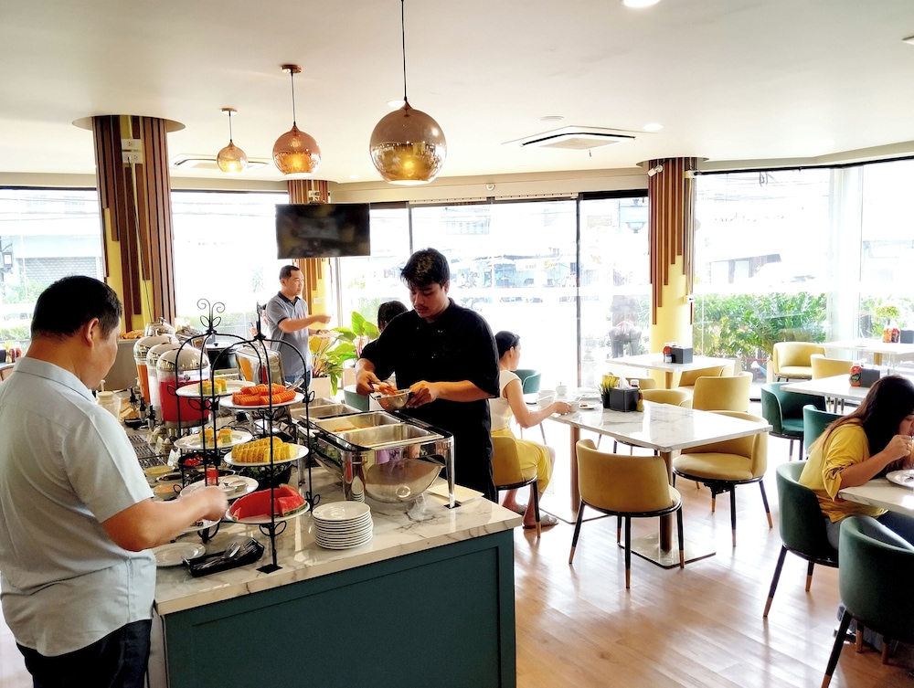 Siri Oriental Bangkok Hotel (ex The Warehouse Bangkok) 36/50