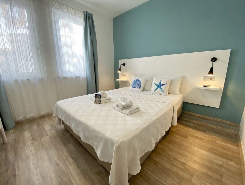 STANDARD, DOUBLE OR TWIN BED