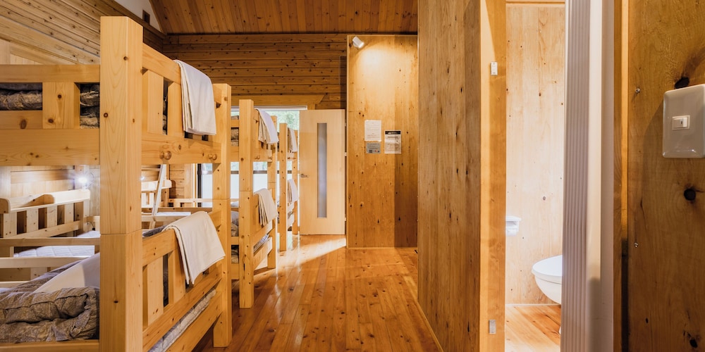 Female Dorm, Female Only