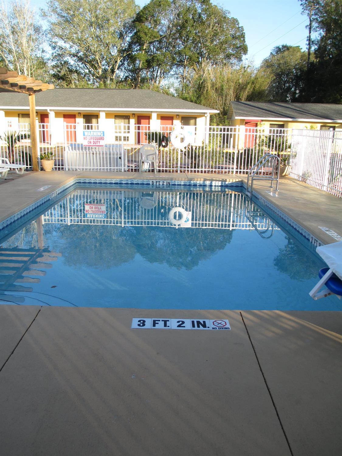 Americas Best Value Inn Starke 13/14