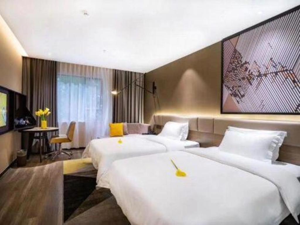 Super, 2 Double Beds