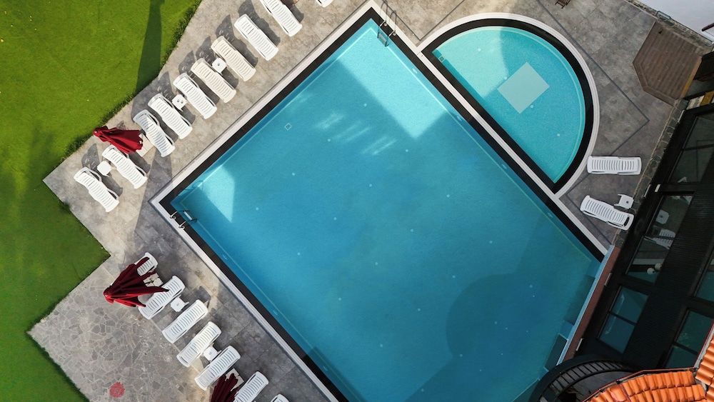 OTANTIK CLUB HOTEL 27/49