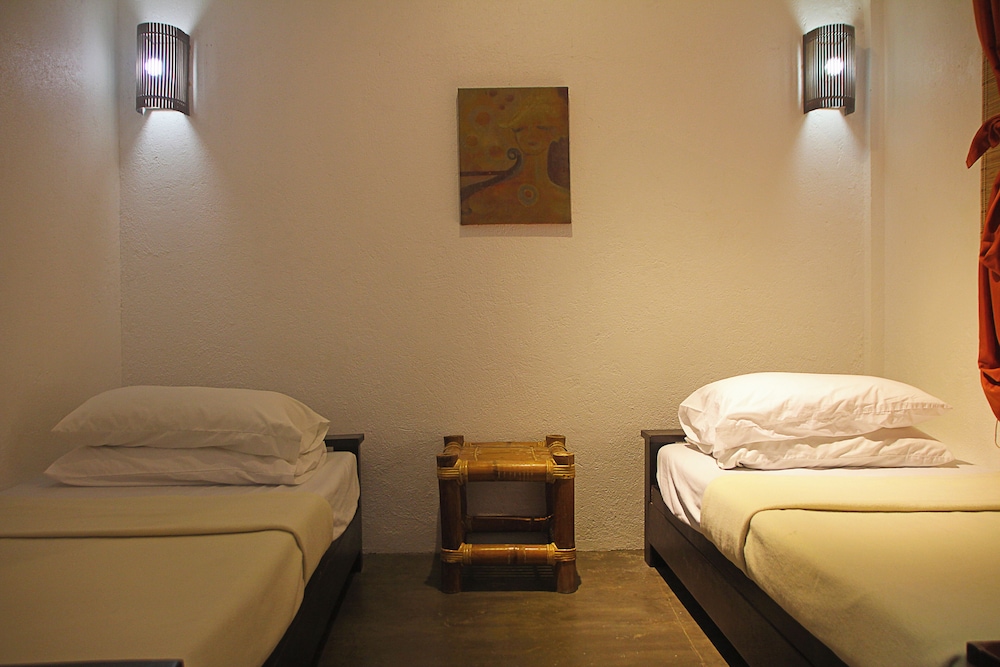 STANDARD, TWIN BEDS