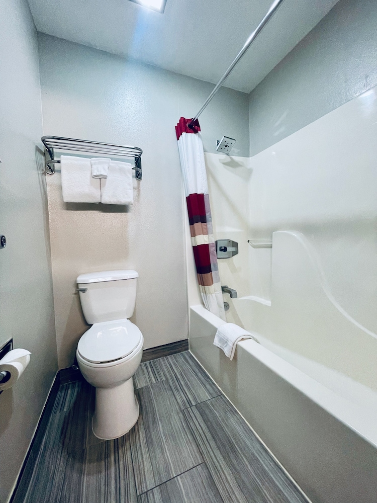 Quality Inn Bishop Near Mammoth 16/20