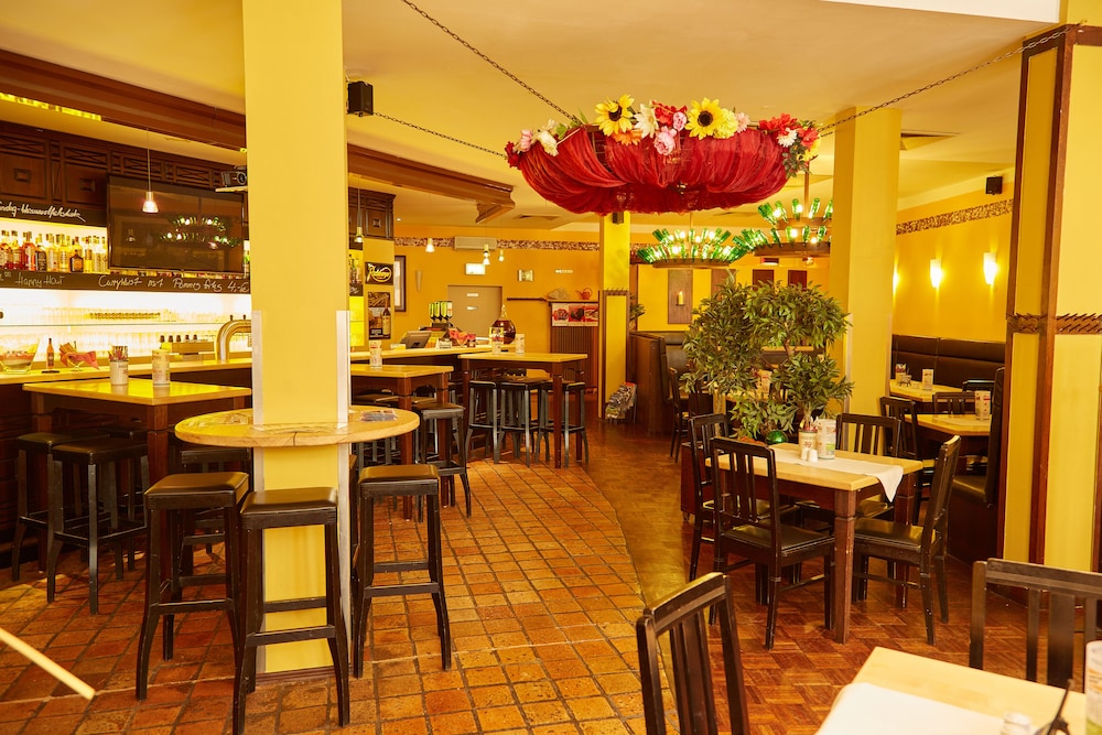 Askania Hotel Bernburg 41/50