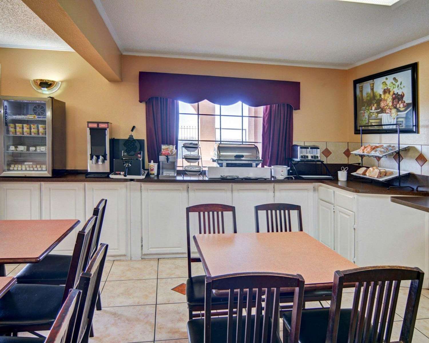 Super 8 by Wyndham Decatur Texas 6/8