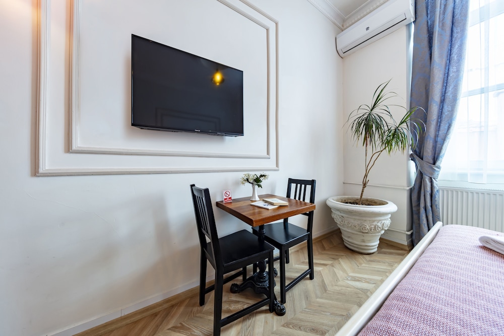 Cezayir Rooms 51/60