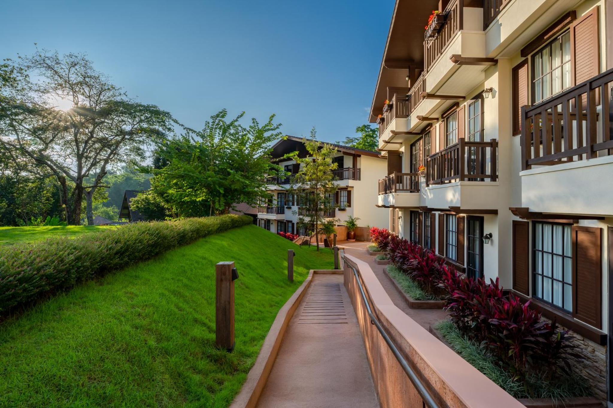 Tana Spring Resort Mae Chan 12/15