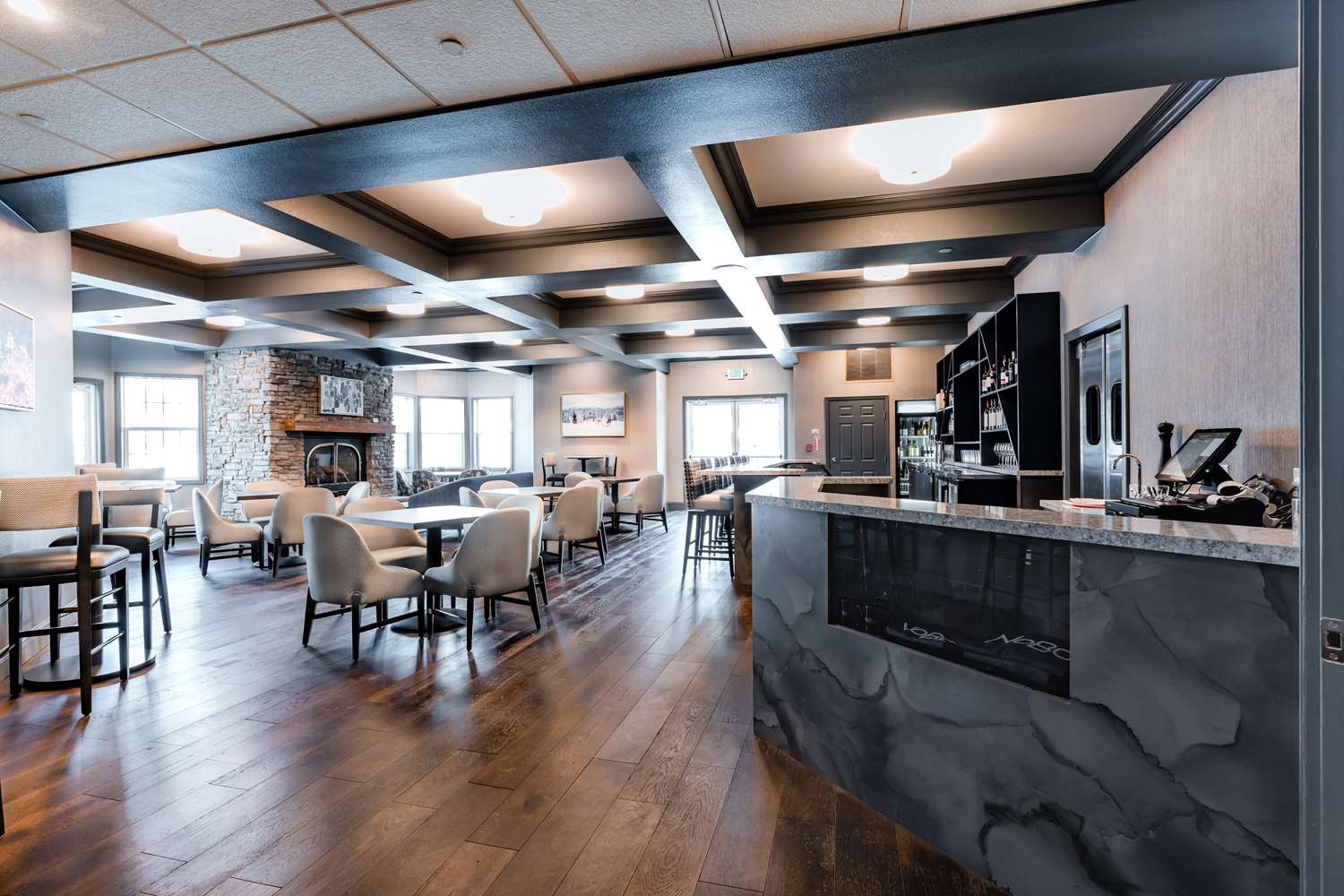 Hotel NoBo Cascade, Tapestry Collection by Hilton 4/6