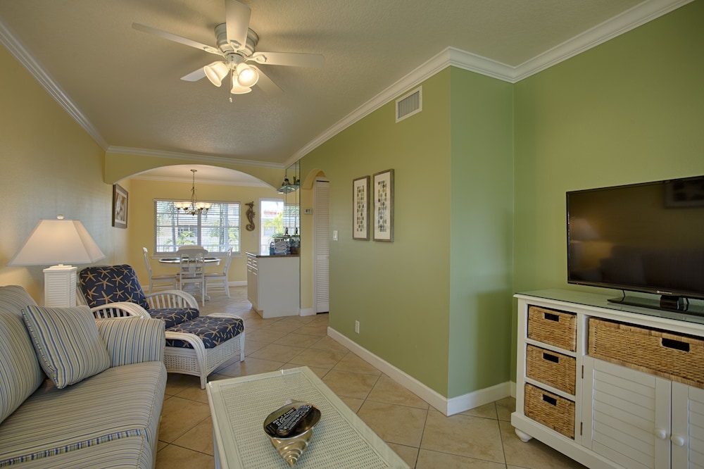 Barefoot Beach Resort 67/77