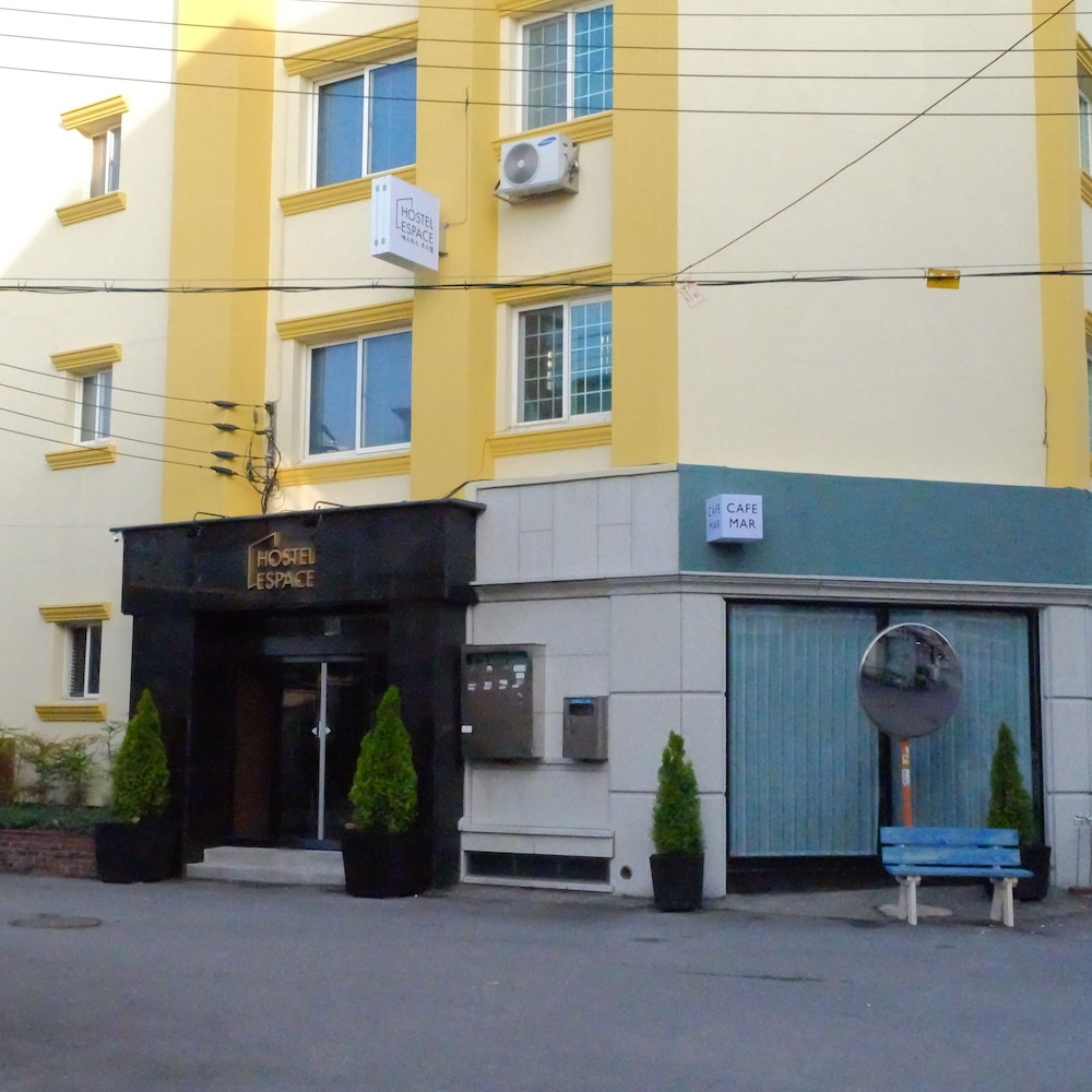 Hostel Espace 47/52