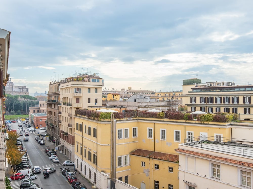 RSH Vatican Luxury View 2/49
