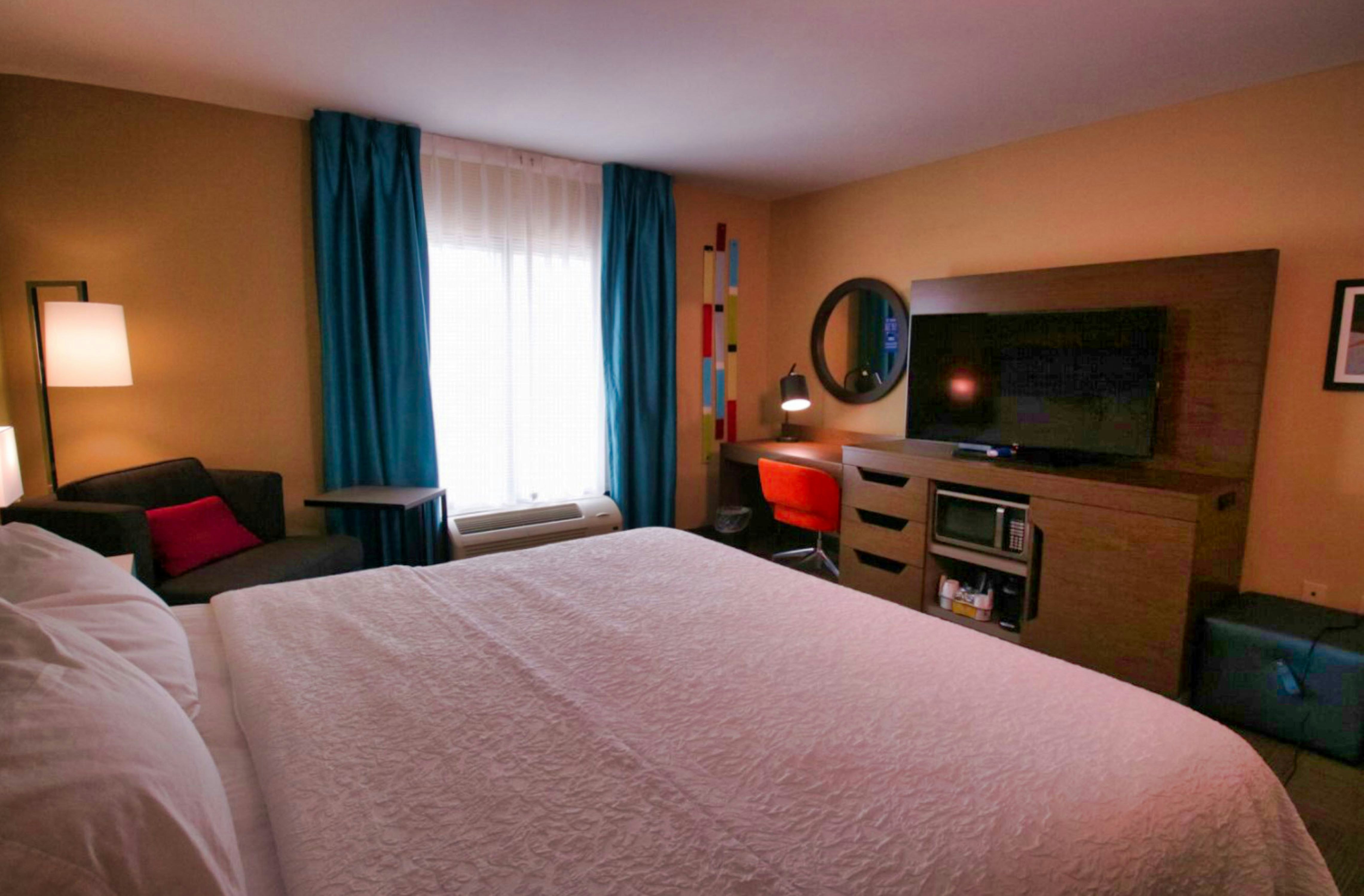 ROOM, KING BED