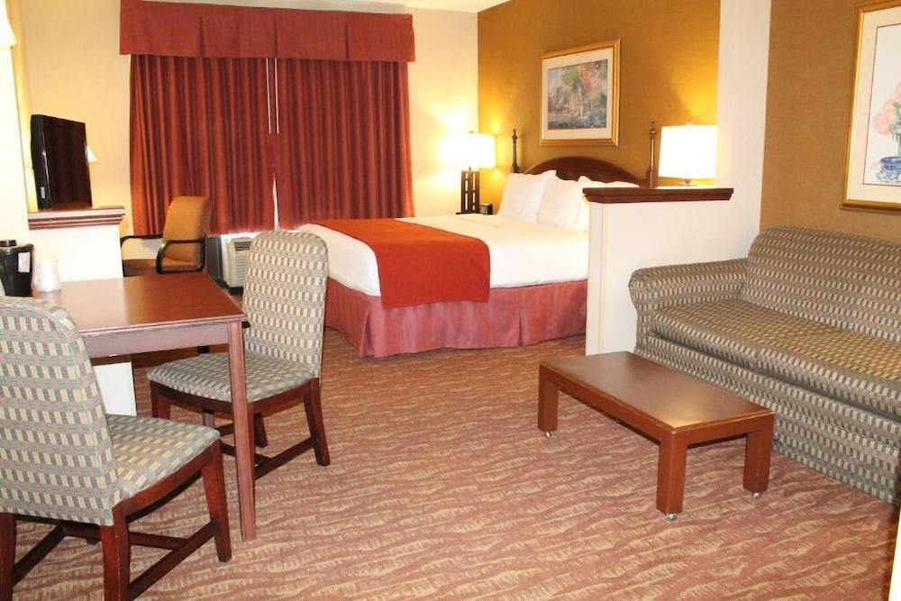 Auburn Place Hotel &amp; Suites - Paducah 17/26