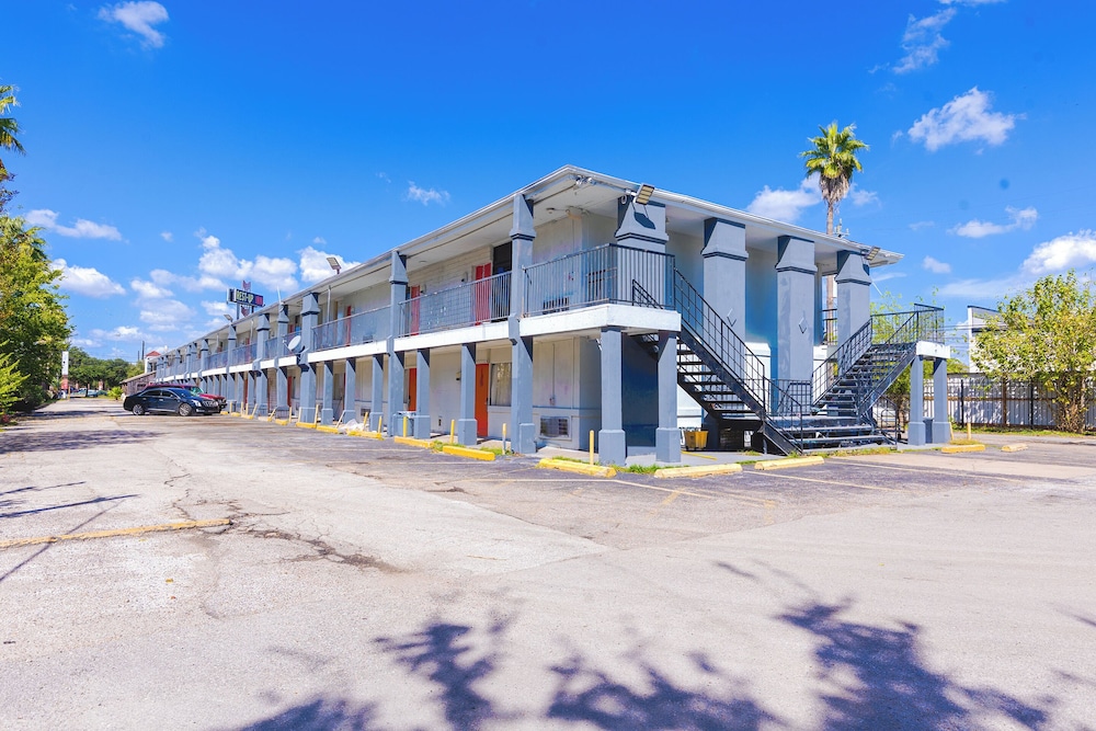 Hotel Houston, TX near Medical Center/NRG Stadium 37/39