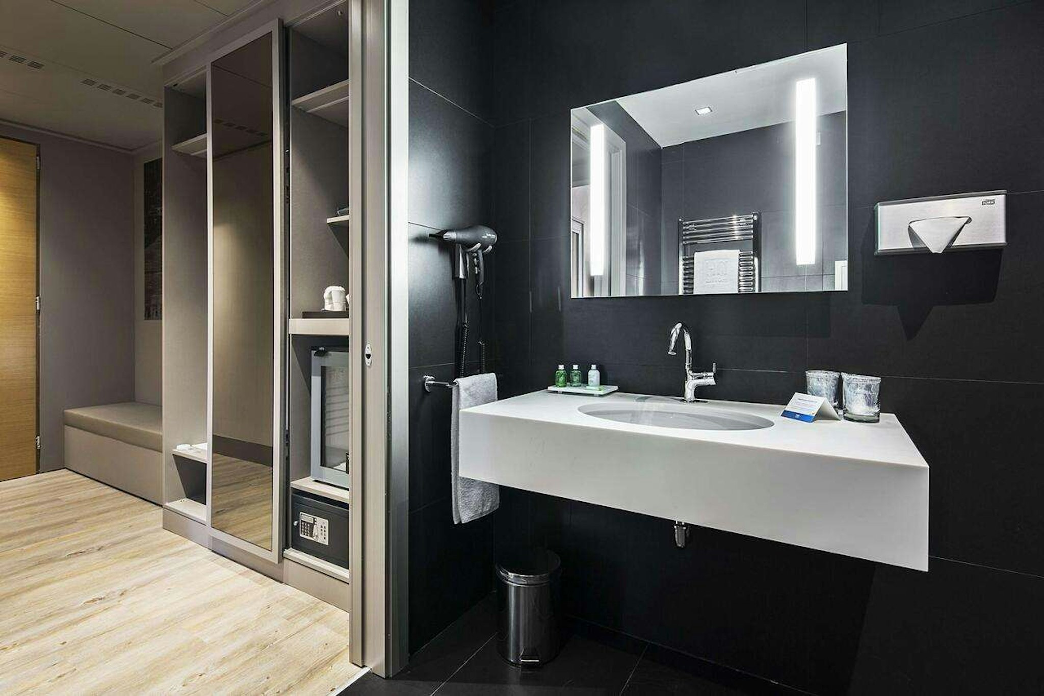 VH Eurostar Tirana Hotel Congress and Spa 60/62