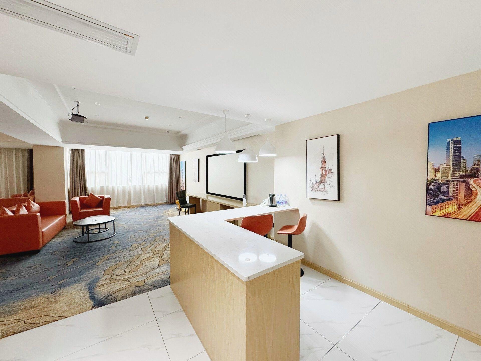 Vienna Hotel (Guangzhou Panyu Qiaonan Aoyuan Square) 24/50