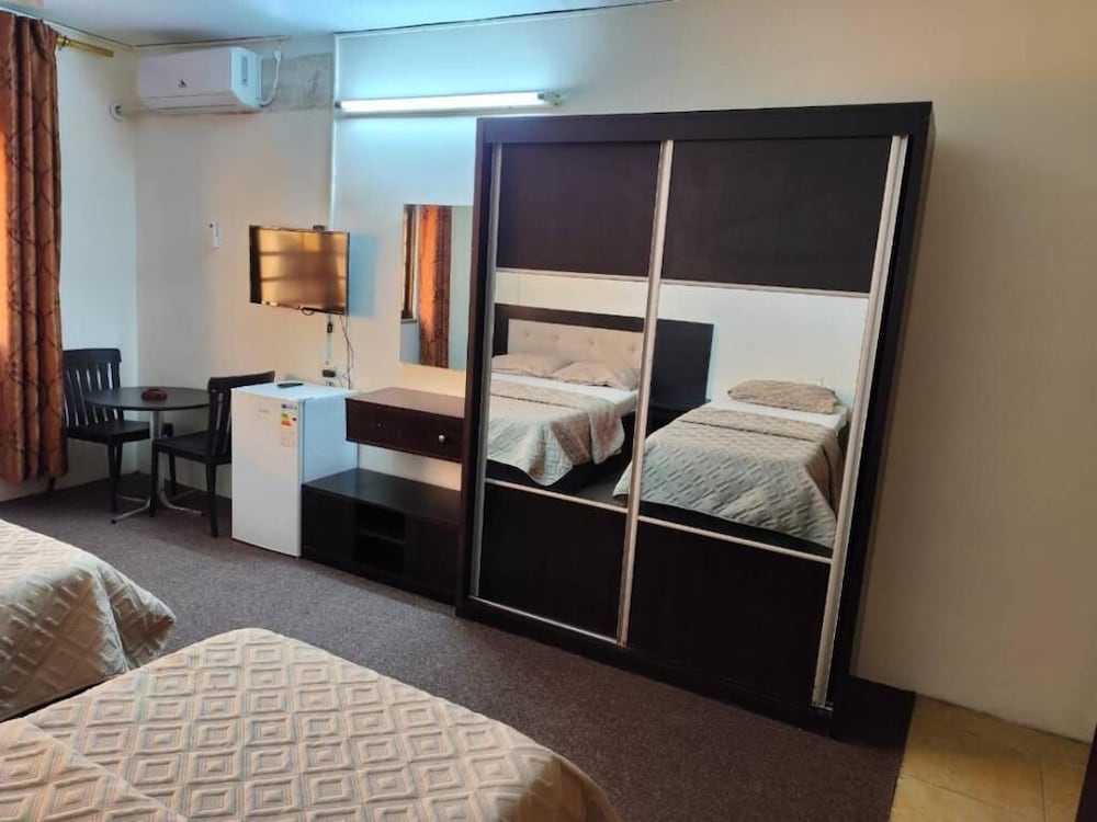 Asia Hotel 18/50