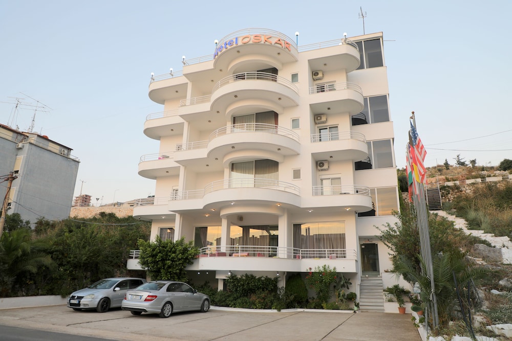 Hotel Oskar 53/60