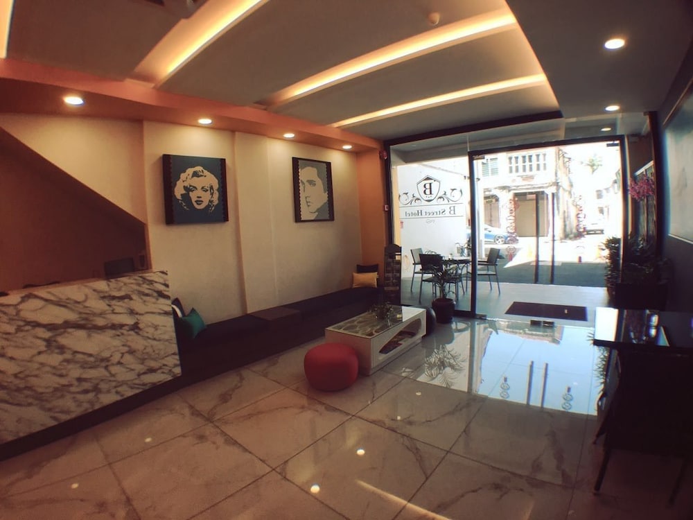 B Street Hotel 35/52