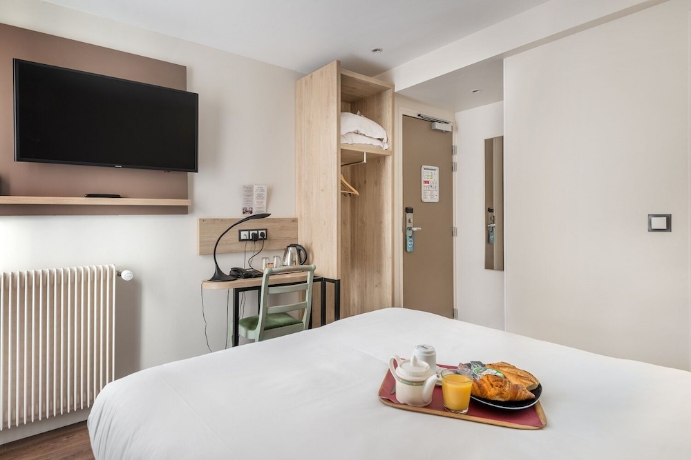Hotel Courcelles Mederic 11/39