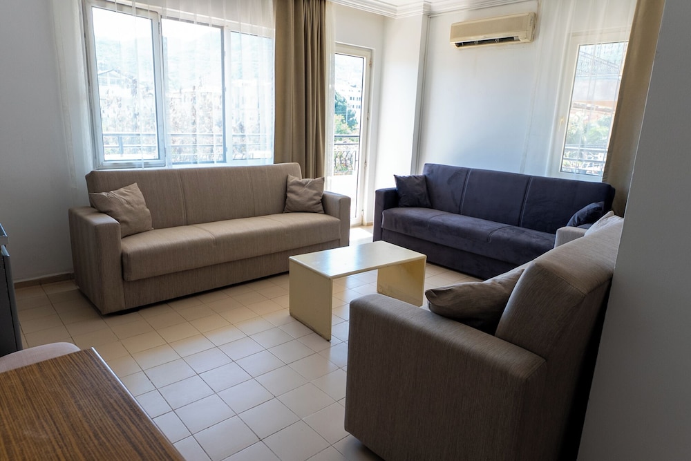 Avisos Hotel and Apartment 26/50