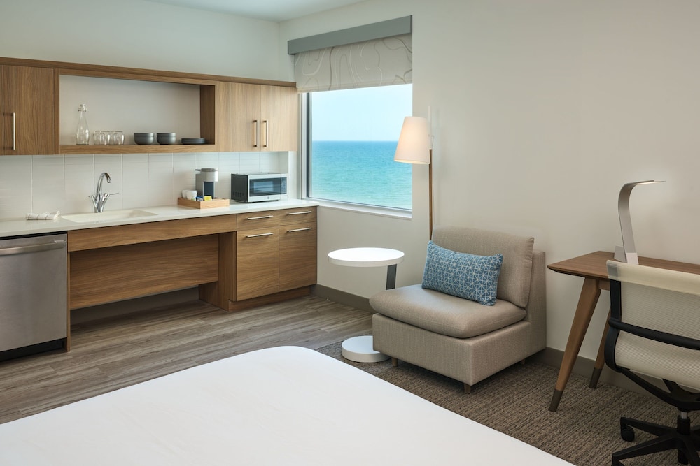 Element Melbourne Oceanfront 38/57