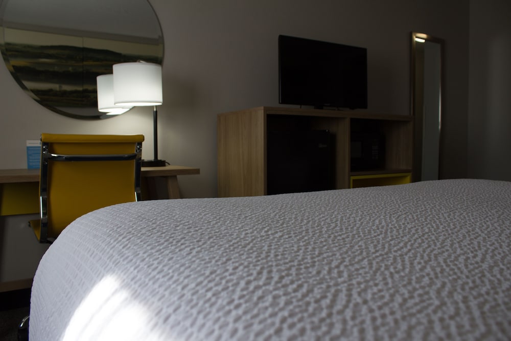 Days Inn by Wyndham Colby 10/32