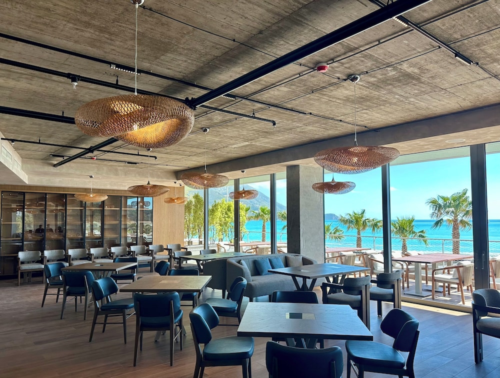 Sea Star Hotel 33/50