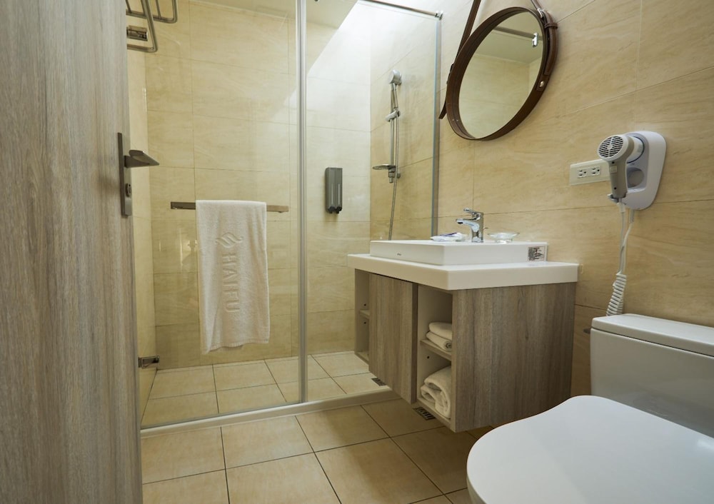 Haifu Hotel And Suites 24/65