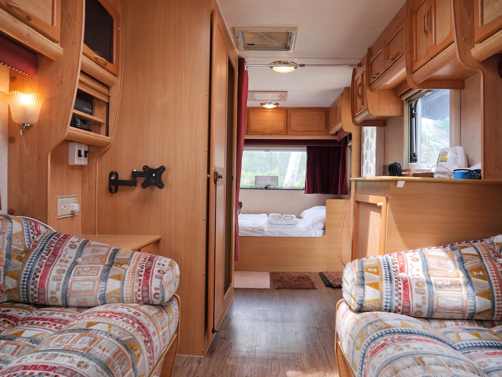 Samui Caravans 29/50