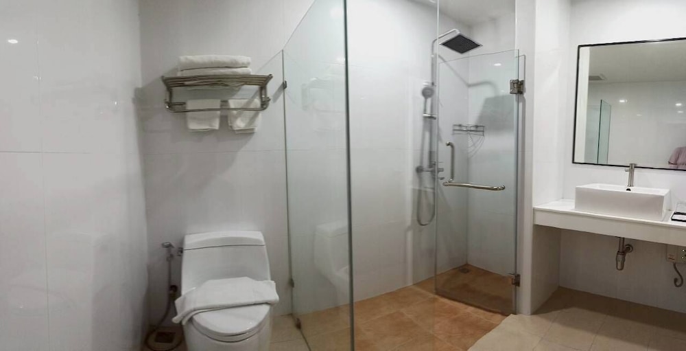 NJOY Prestige Grand Hotel Don Mueang 68/70