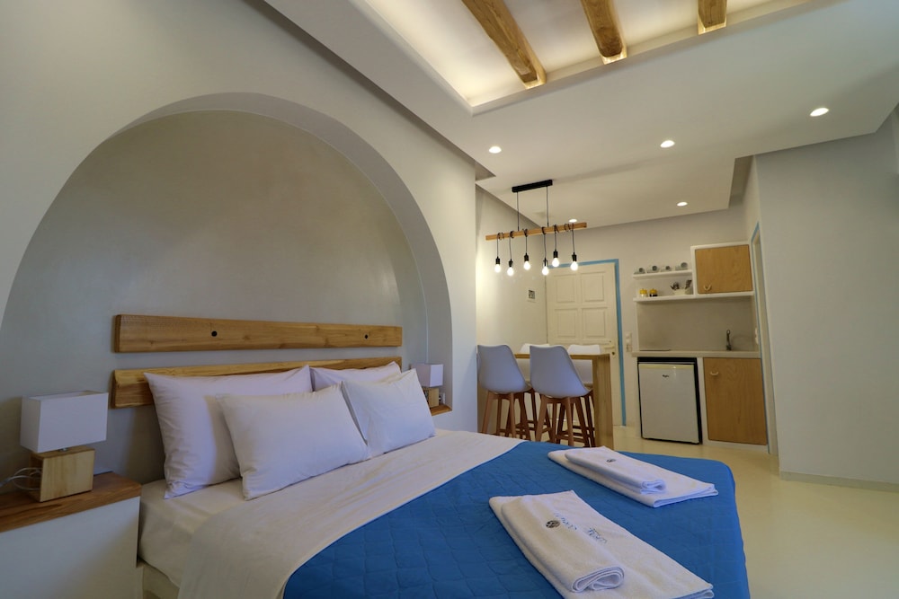 Coralli Beach Apartments 16/50