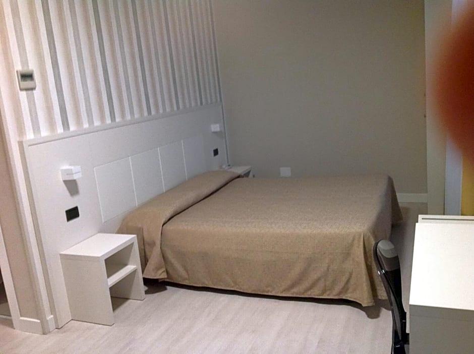 Hotel Eur 15/73