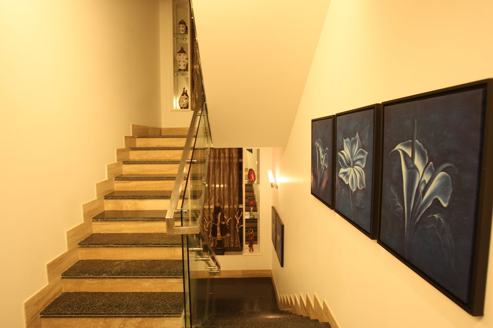 EMBLEM HOTEL photo5