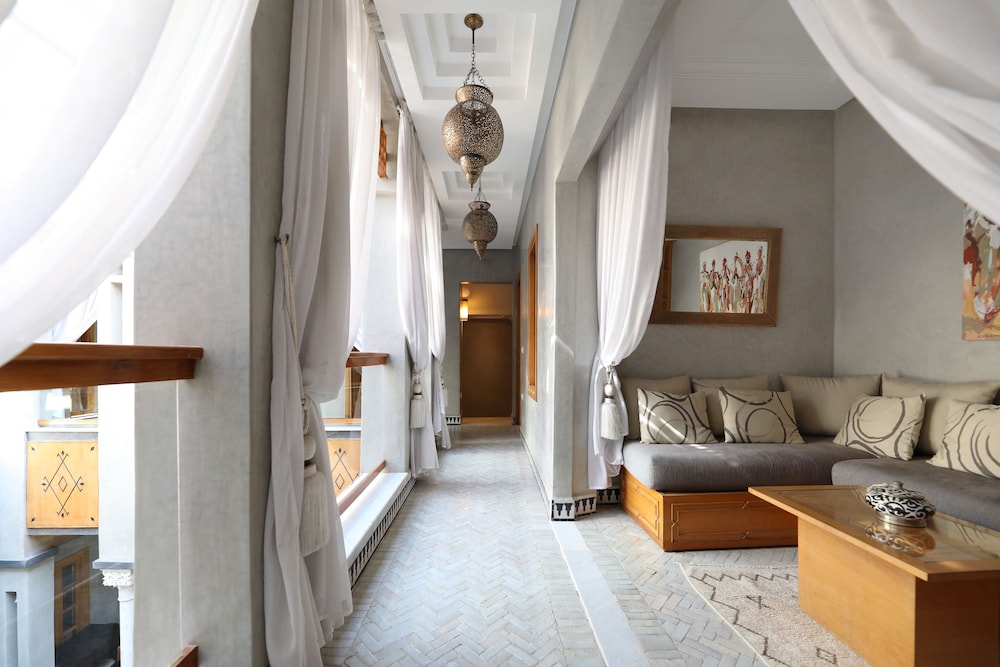 Riad L Etoile D Orient 49/75