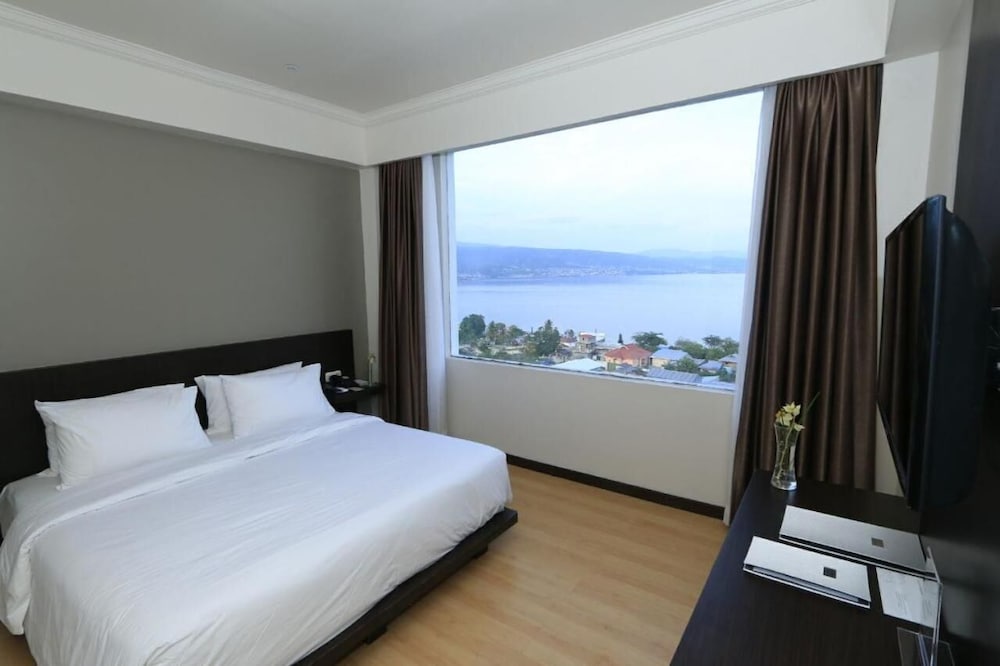 Hotel Santika Luwuk Sulawesi Tengah 11/42