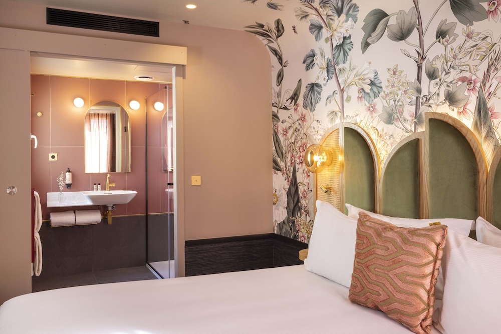 Hotel Jardin De Cluny 7/42