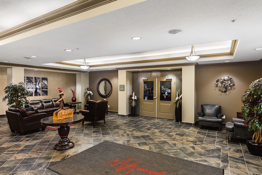 Redwood Inn Suites Grande Prairie 45/61