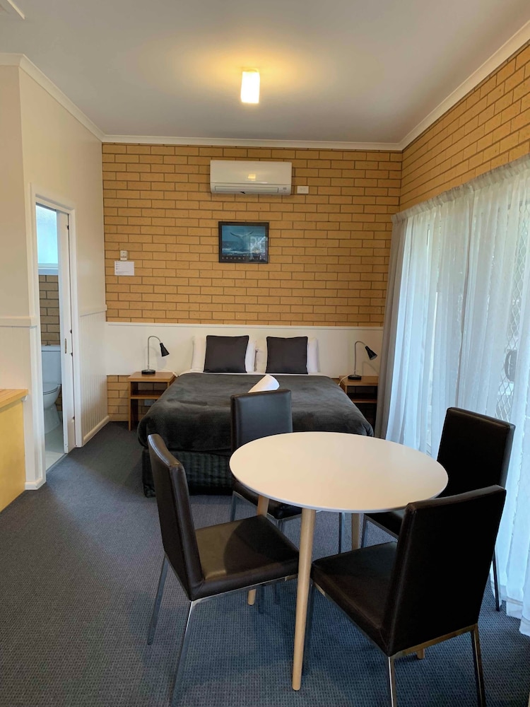 Port Campbell Parkview Motel Apartments 50/64