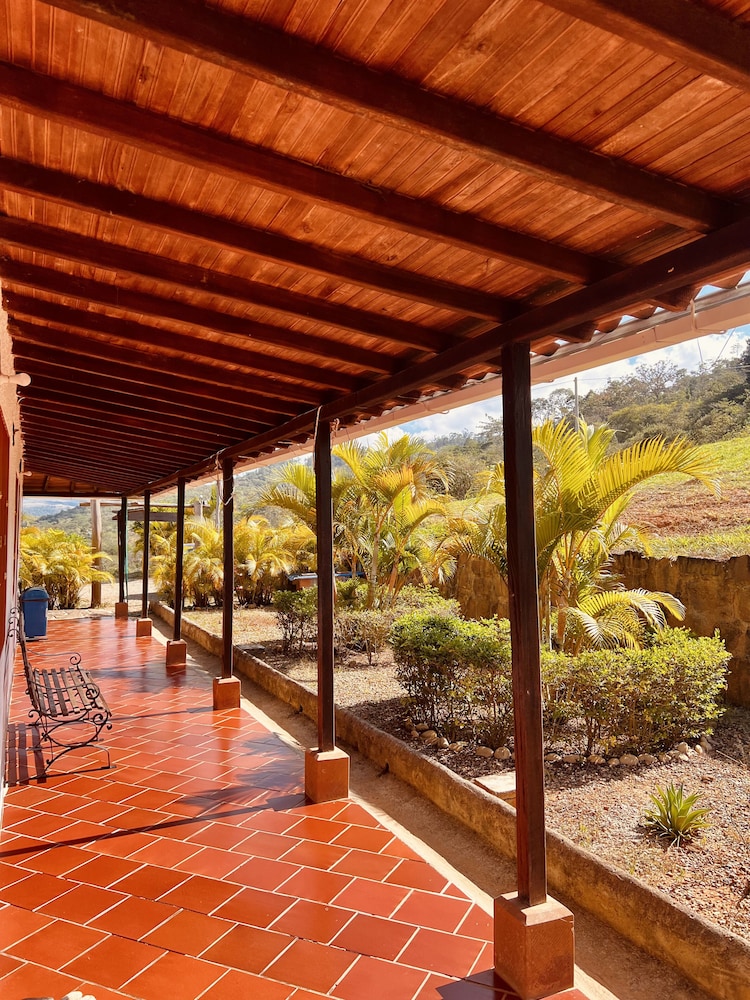 Hotel Campestre Palmas Del Zamorano 21/50