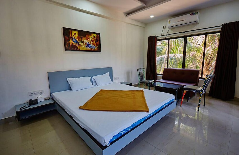 Hotel Galaxy's Vaibhav 11/40