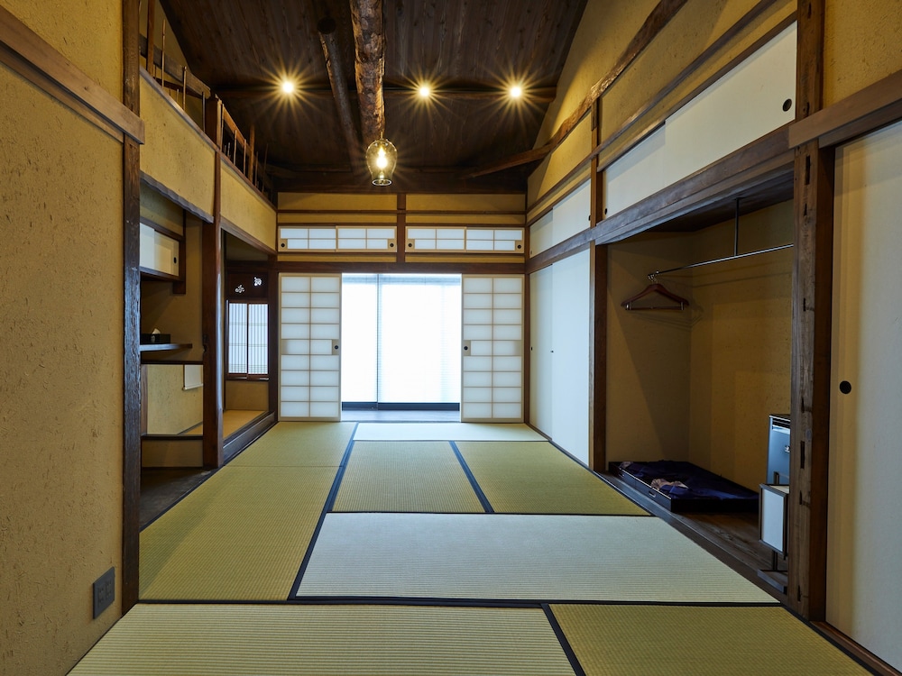 Rinn Premium Machiya Townhouse Kyoto Nijo Castle North [VR] 6/50
