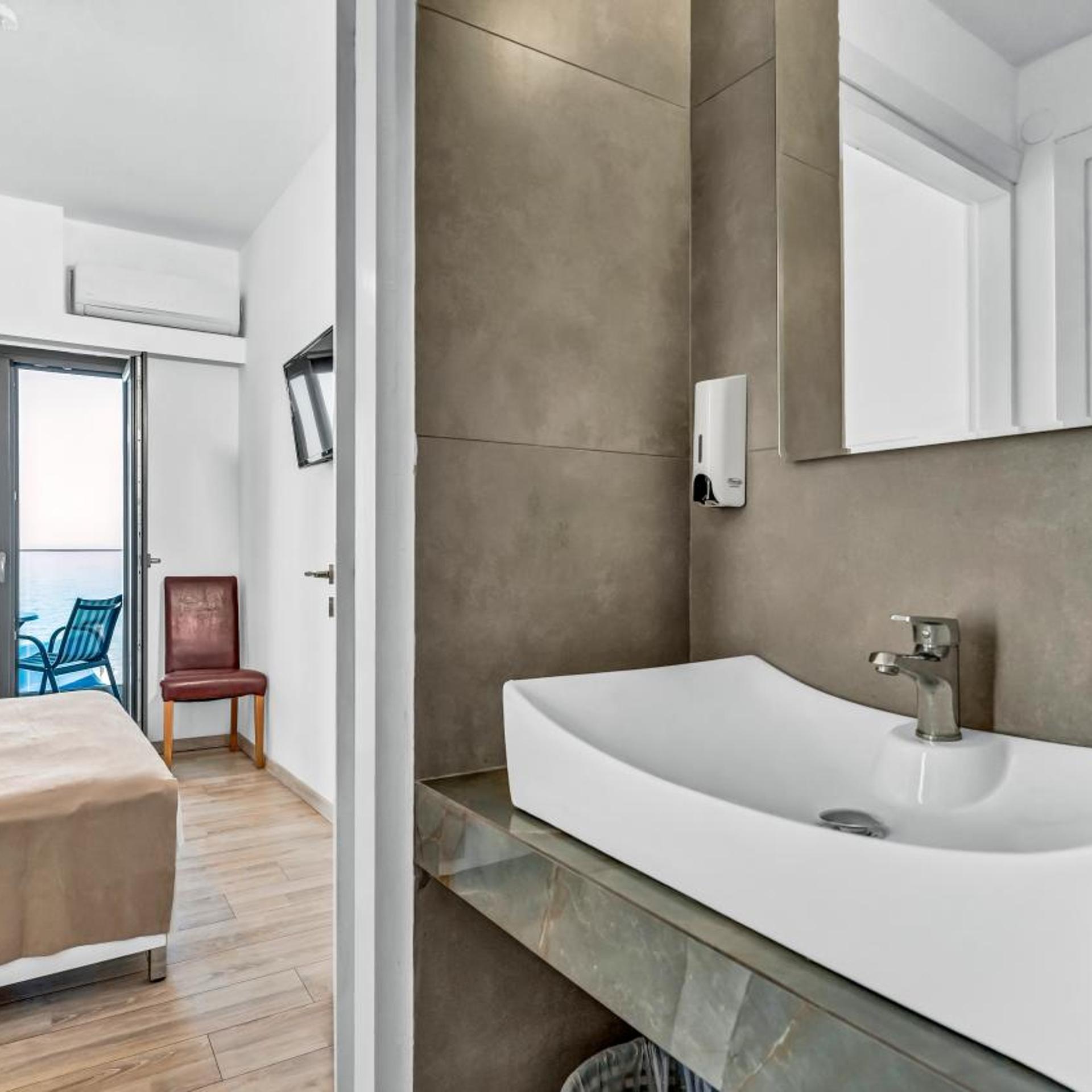 1 Bedroom, Family, Living Area, Sunset Beach Hotel 9/10