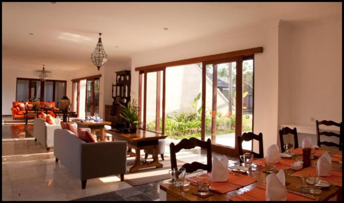 Avilion Villa Cinta 20/37