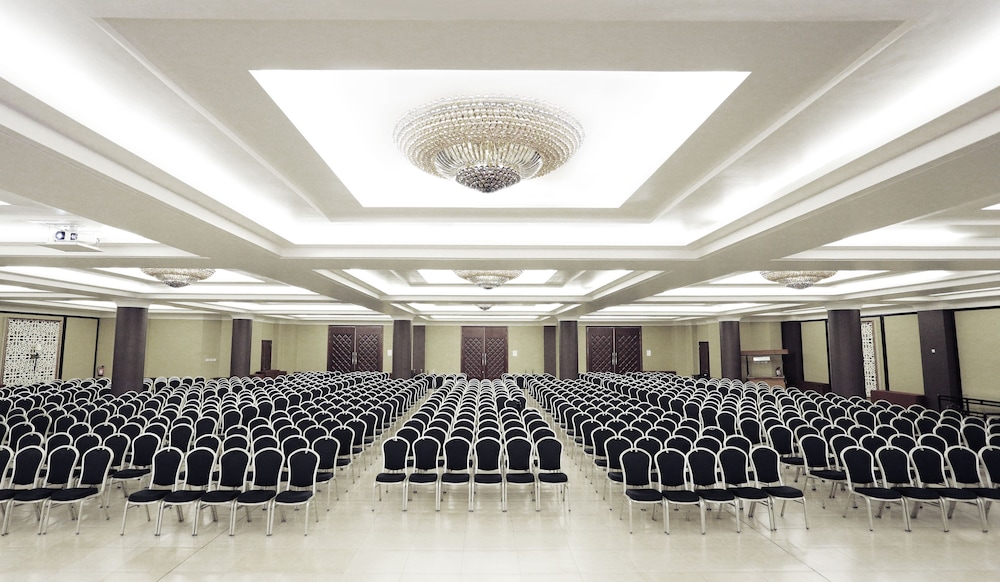 IBIS BANDUNG TRANS STUDIO 51/61