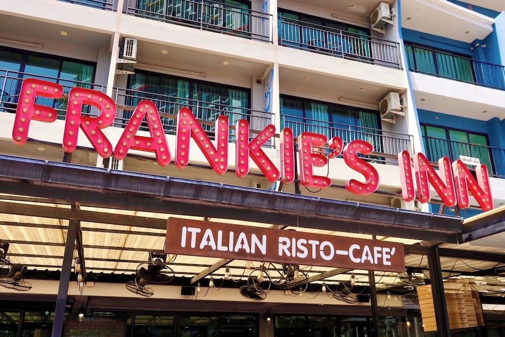 Frankie's Inn 2/49