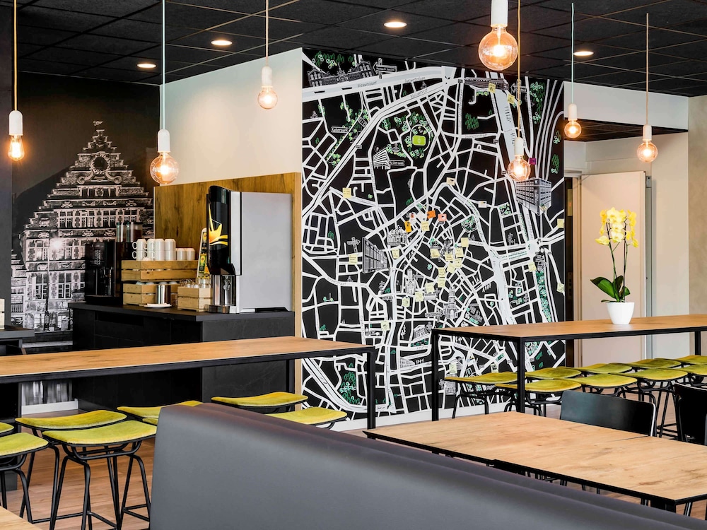 Ibis Budget Gent Centrum Dampoort 55/63